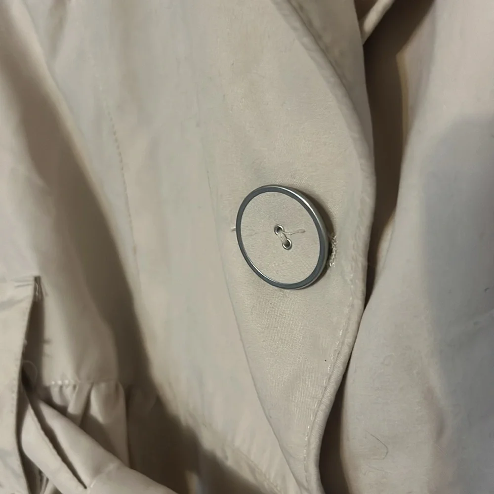 Cream Ruffle Jacket - Picture 4 of 10